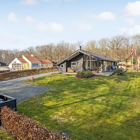 Beautiful In Juelsminde With Wifi