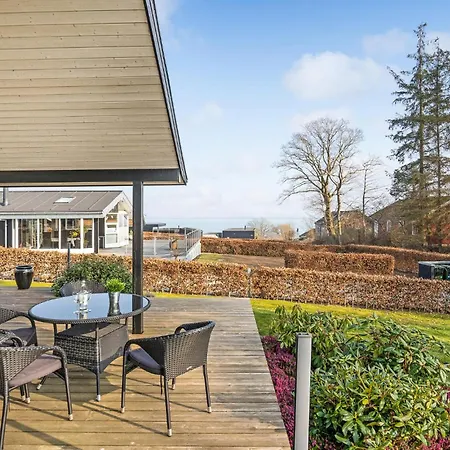 Сasa de vacaciones Beautiful In Juelsminde With Wifi